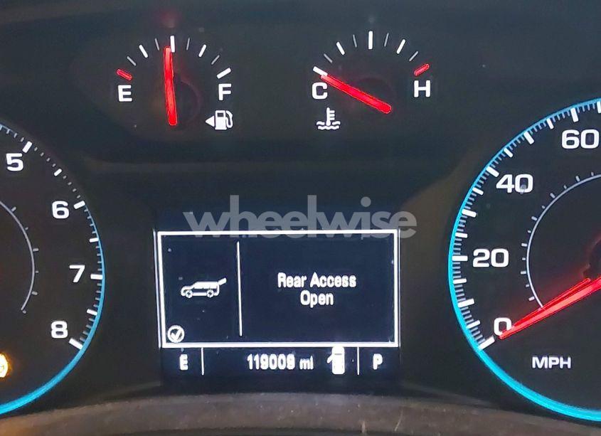 Photo 15 of 2018 Chevrolet Equinox LT (VIN 3GNAXSEV5JS631764)