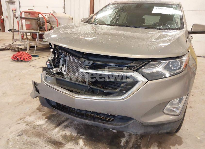 Photo 6 of 2018 Chevrolet Equinox LT (VIN 3GNAXSEV5JS631764)