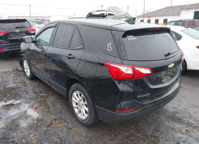 Photo 3 of 2019 Chevrolet Equinox LS (VIN 3GNAXSEV5KL239007)