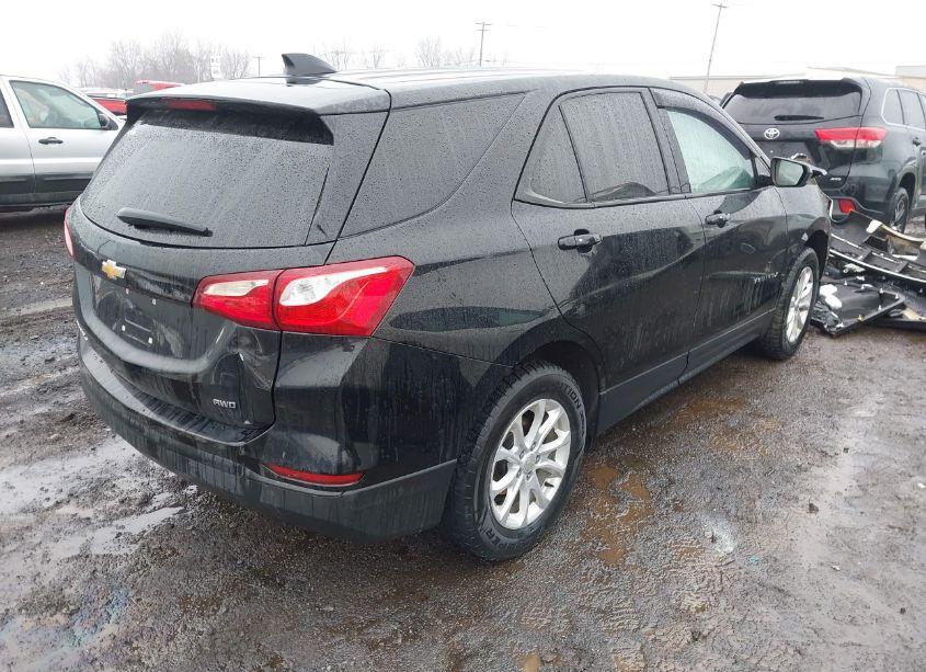 Photo 4 of 2019 Chevrolet Equinox LS (VIN 3GNAXSEV5KL239007)