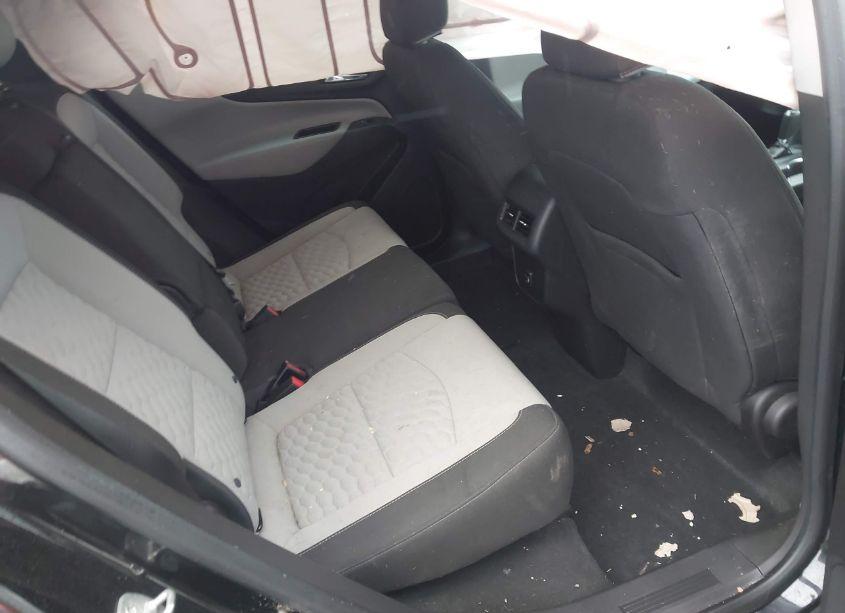 Photo 8 of 2019 Chevrolet Equinox LS (VIN 3GNAXSEV5KL239007)