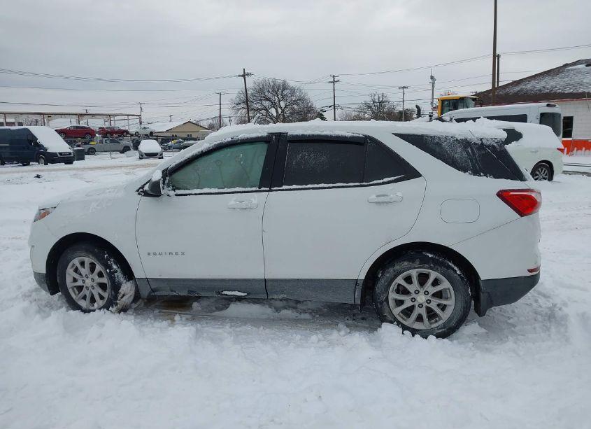 Photo 14 of 2019 Chevrolet Equinox LS (VIN 3GNAXSEV5KS545372)
