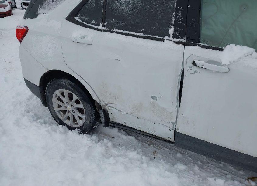 Photo 6 of 2019 Chevrolet Equinox LS (VIN 3GNAXSEV5KS545372)