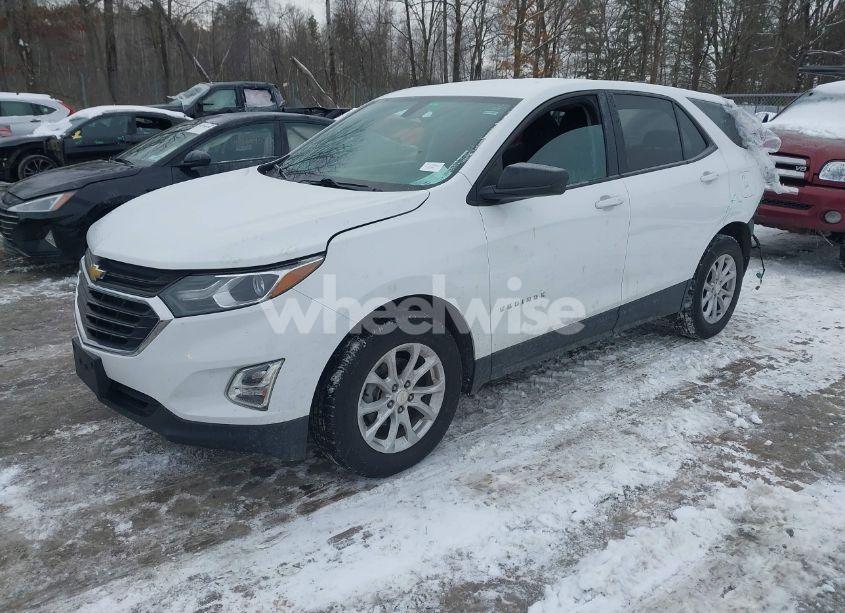 Photo 2 of 2019 Chevrolet Equinox LS (VIN 3GNAXSEV5KS653099)