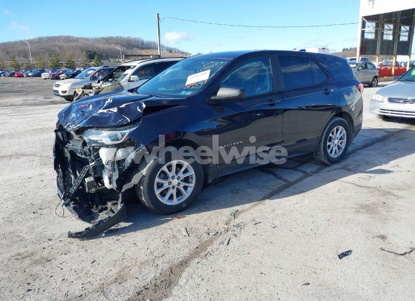 Photo 2 of 2020 Chevrolet Equinox AWD LS (VIN 3GNAXSEV5LS567860)