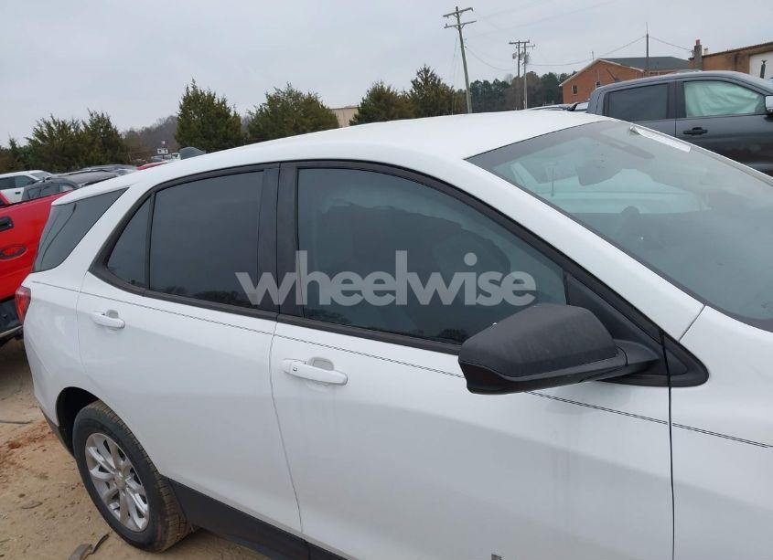 Photo 13 of 2021 Chevrolet Equinox AWD LS (VIN 3GNAXSEV5MS120981)