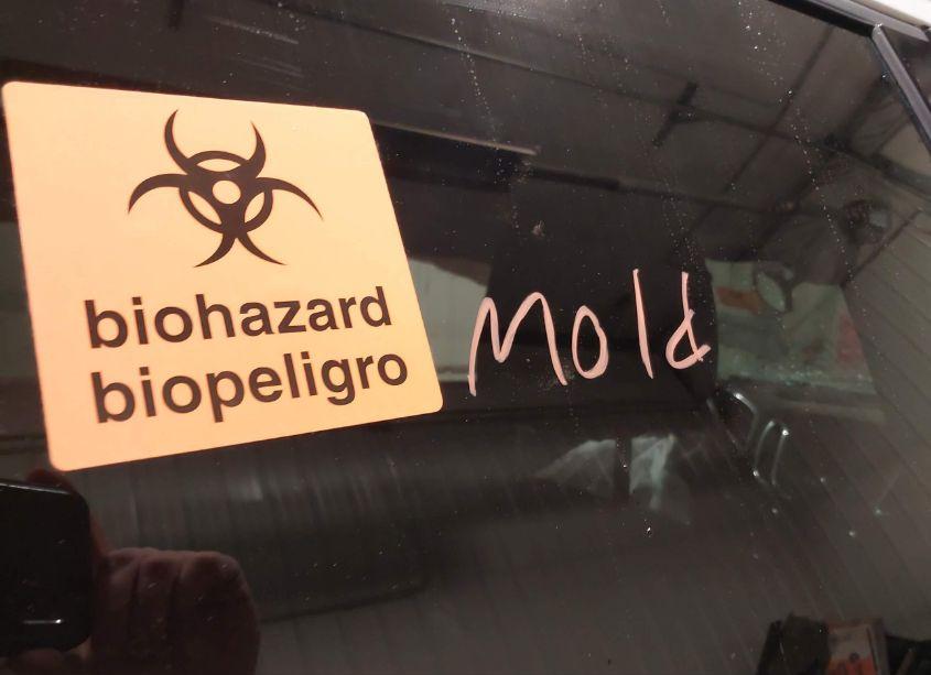 Photo 17 of 2018 Chevrolet Equinox LT (VIN 3GNAXSEV6JL110613)