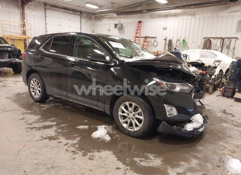 2018 Chevrolet Equinox LT (VIN 3GNAXSEV6JL128951) main photo