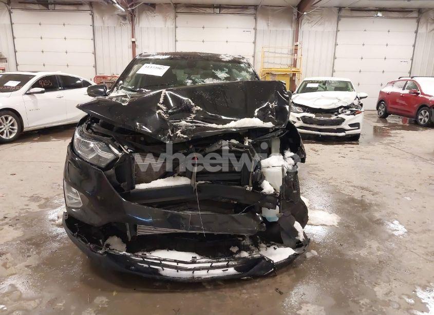 Photo 6 of 2018 Chevrolet Equinox LT (VIN 3GNAXSEV6JL128951)