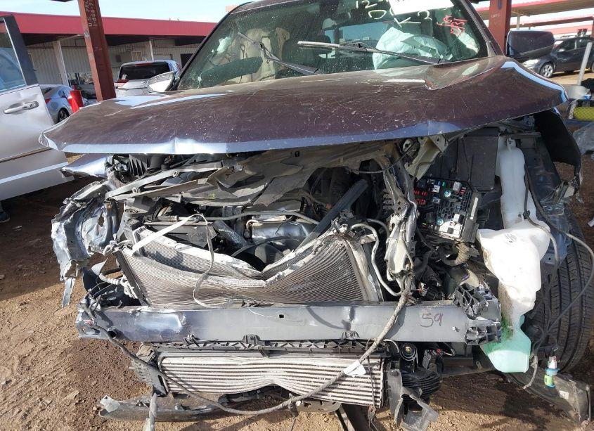 Photo 12 of 2018 Chevrolet Equinox LT (VIN 3GNAXSEV6JL408675)