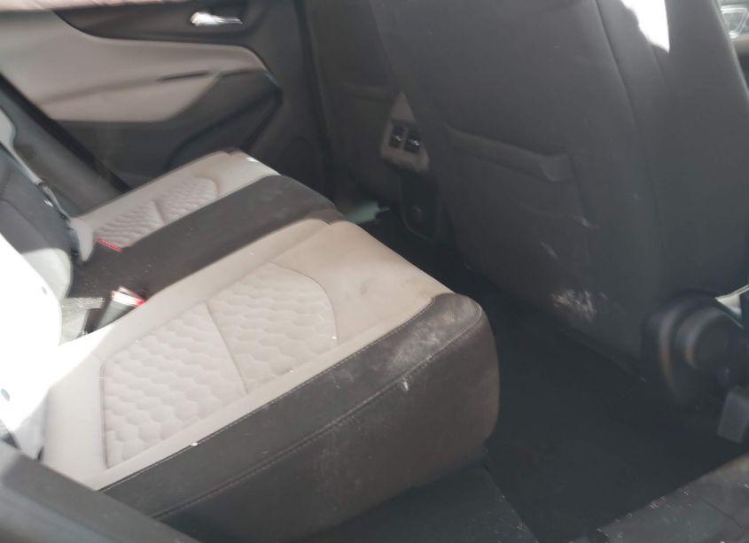 Photo 8 of 2018 Chevrolet Equinox LT (VIN 3GNAXSEV6JL408675)