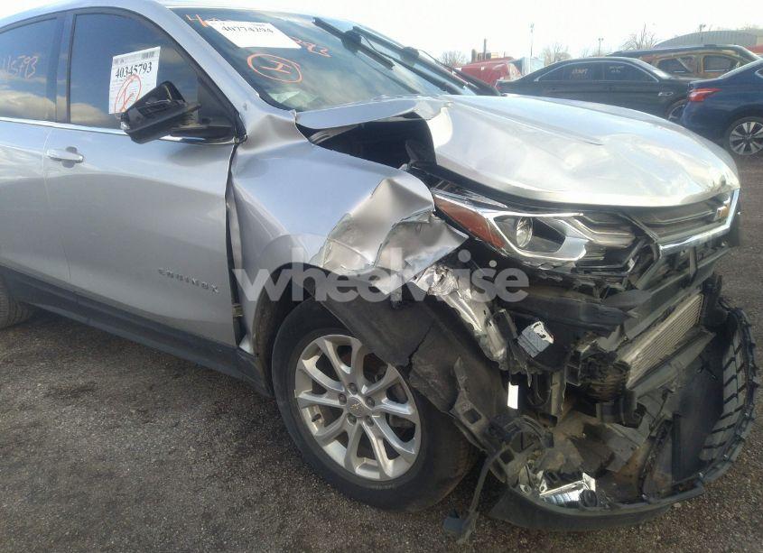 Photo 12 of 2018 Chevrolet Equinox LT (VIN 3GNAXSEV6JS511990)