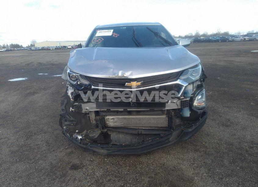 Photo 13 of 2018 Chevrolet Equinox LT (VIN 3GNAXSEV6JS511990)