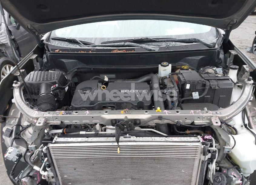 Photo 10 of 2018 Chevrolet Equinox LT (VIN 3GNAXSEV6JS576984)