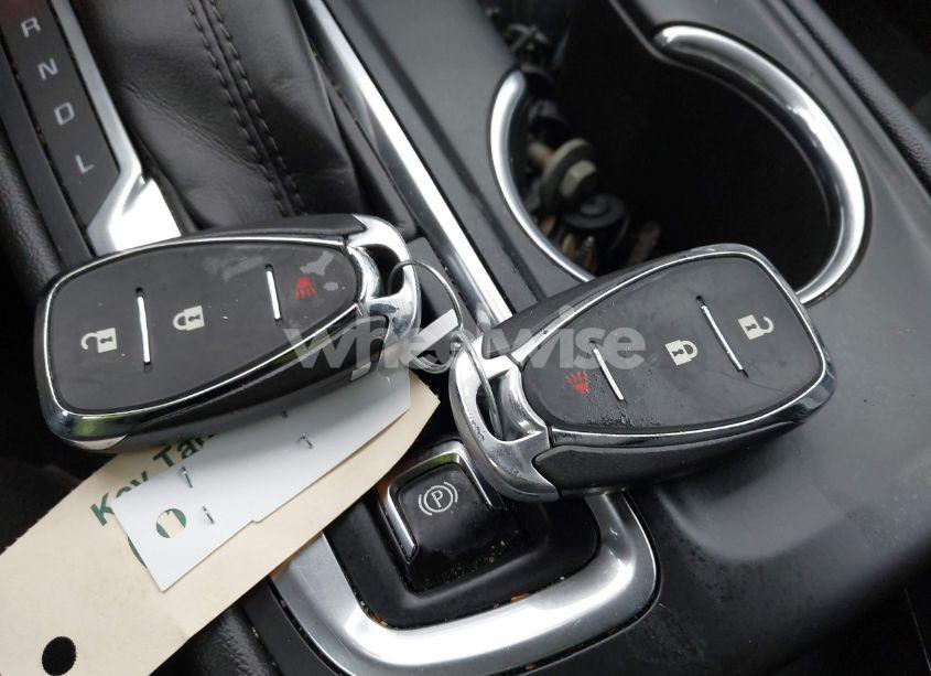 Photo 11 of 2018 Chevrolet Equinox LT (VIN 3GNAXSEV6JS576984)