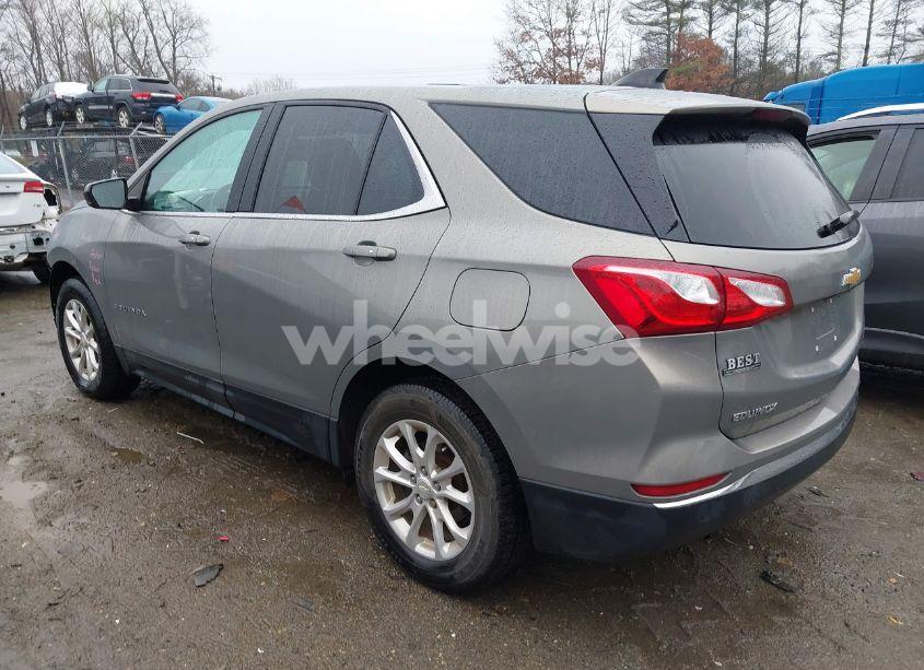 Photo 3 of 2018 Chevrolet Equinox LT (VIN 3GNAXSEV6JS576984)