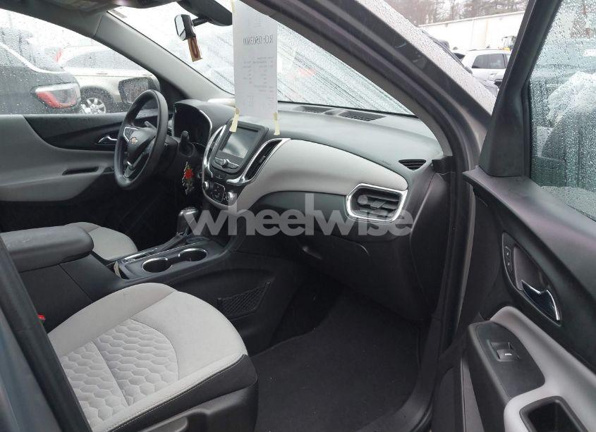Photo 5 of 2018 Chevrolet Equinox LT (VIN 3GNAXSEV6JS576984)