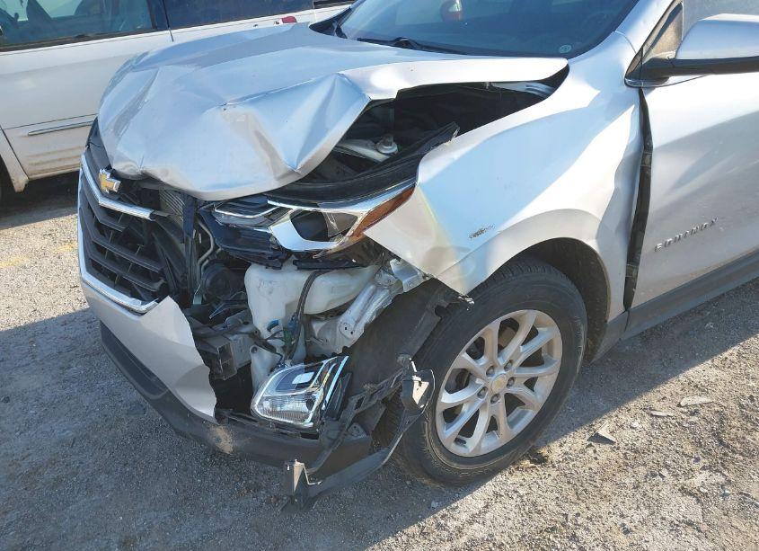 Photo 6 of 2018 Chevrolet Equinox LT (VIN 3GNAXSEV6JS581246)