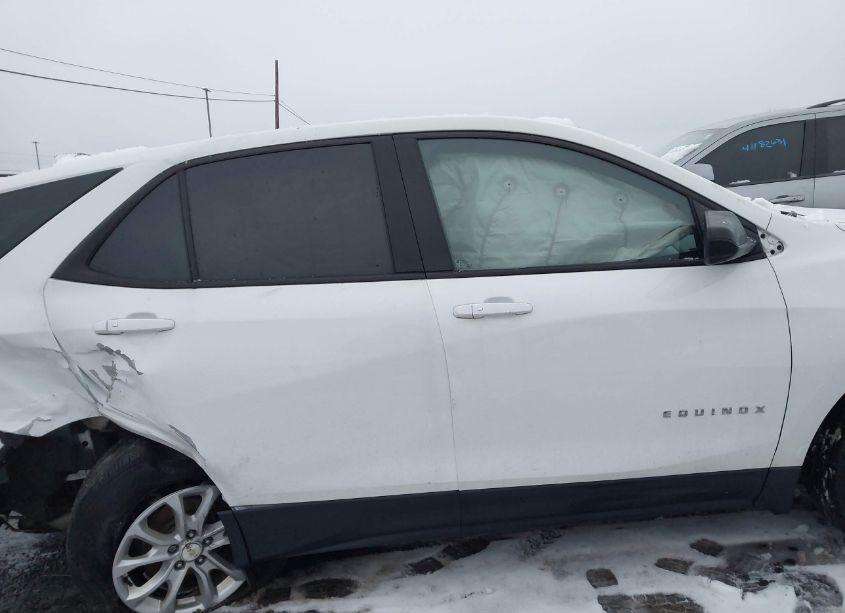 Photo 13 of 2019 Chevrolet Equinox LS (VIN 3GNAXSEV6KS555635)