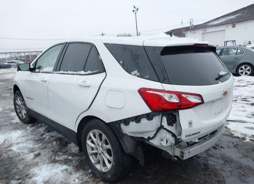 Photo 3 of 2019 Chevrolet Equinox LS (VIN 3GNAXSEV6KS555635)