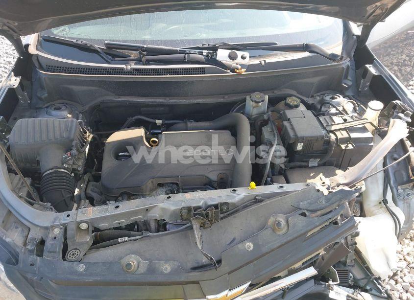 Photo 10 of 2018 Chevrolet Equinox LT (VIN 3GNAXSEV7JL122107)