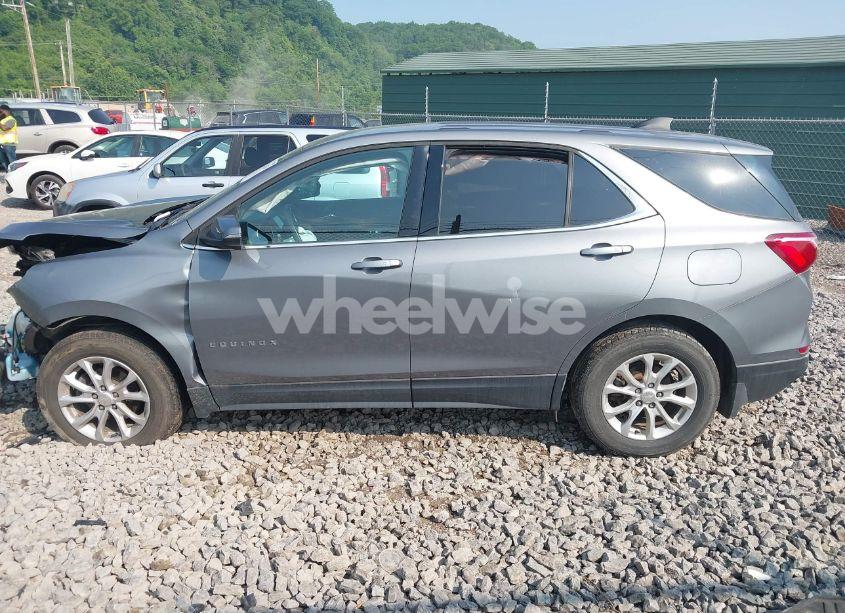Photo 15 of 2018 Chevrolet Equinox LT (VIN 3GNAXSEV7JL122107)