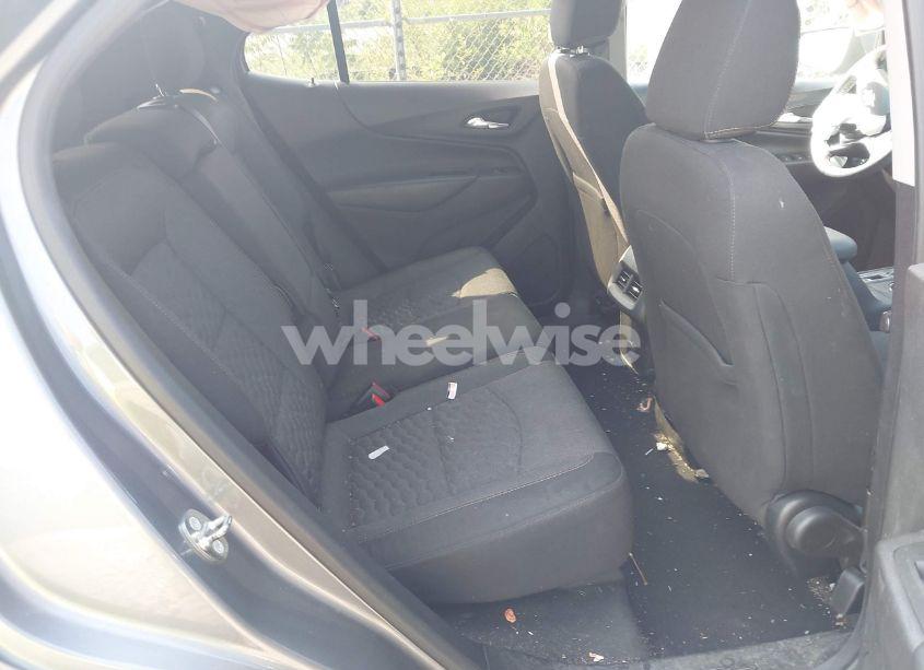 Photo 8 of 2018 Chevrolet Equinox LT (VIN 3GNAXSEV7JL122107)