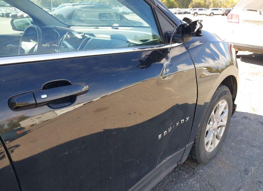 Photo 18 of 2018 Chevrolet Equinox LT (VIN 3GNAXSEV7JL306270)