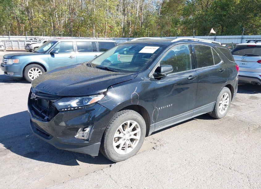 Photo 2 of 2018 Chevrolet Equinox LT (VIN 3GNAXSEV7JL306270)