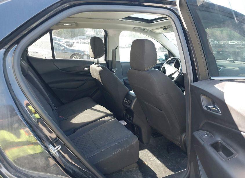 Photo 8 of 2018 Chevrolet Equinox LT (VIN 3GNAXSEV7JL306270)