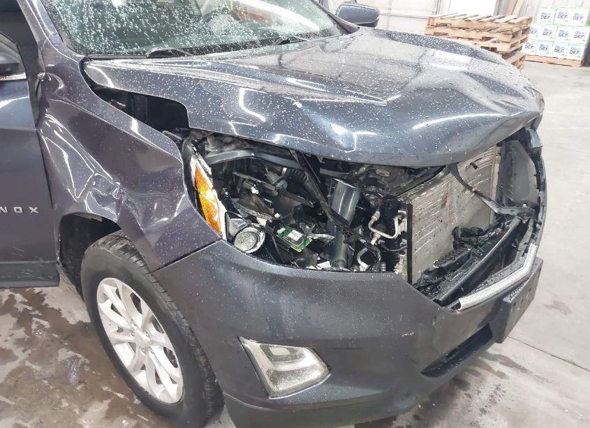 Photo 6 of 2018 Chevrolet Equinox LT (VIN 3GNAXSEV7JL356229)