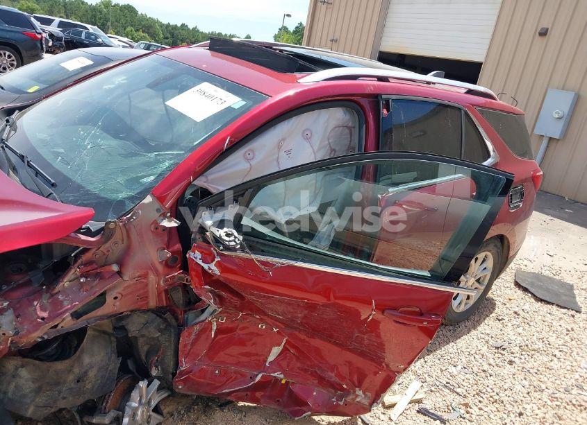 Photo 14 of 2018 Chevrolet Equinox LT (VIN 3GNAXSEV7JS501131)