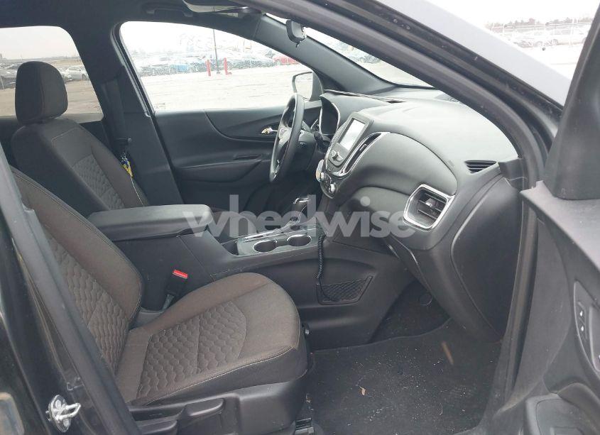 Photo 5 of 2018 Chevrolet Equinox LT (VIN 3GNAXSEV7JS541967)