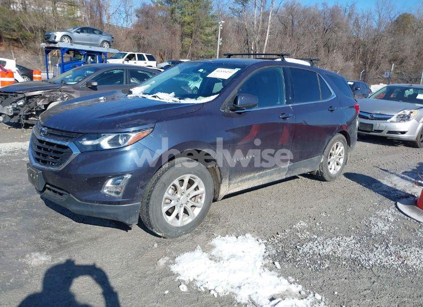 Photo 2 of 2018 Chevrolet Equinox LT (VIN 3GNAXSEV7JS601200)