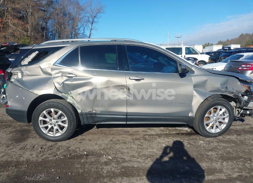Photo 13 of 2018 Chevrolet Equinox LT (VIN 3GNAXSEV7JS610401)