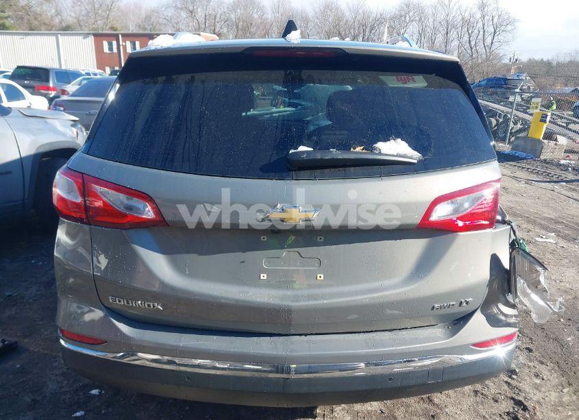 Photo 16 of 2018 Chevrolet Equinox LT (VIN 3GNAXSEV7JS610401)