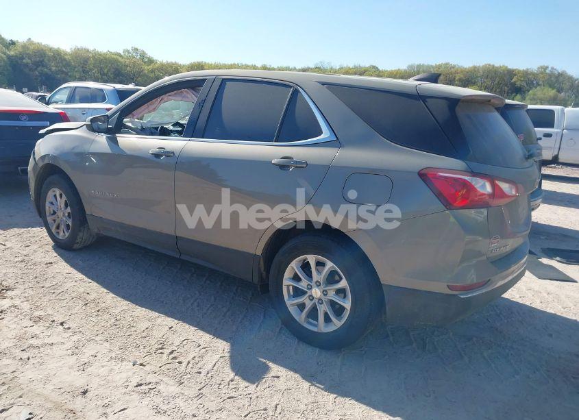 Photo 3 of 2018 Chevrolet Equinox LT (VIN 3GNAXSEV7JS647187)