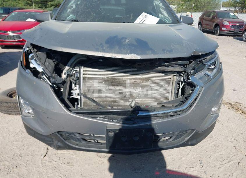 Photo 6 of 2018 Chevrolet Equinox LT (VIN 3GNAXSEV7JS647187)