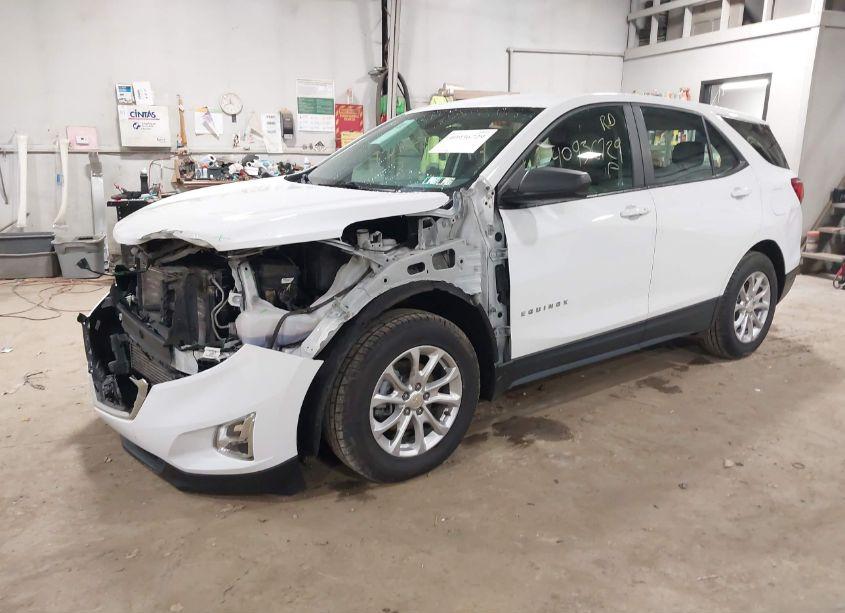 Photo 2 of 2020 Chevrolet Equinox AWD LS (VIN 3GNAXSEV7LS699955)