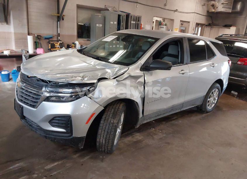 Photo 2 of 2022 Chevrolet Equinox AWD LS (VIN 3GNAXSEV7NS183856)