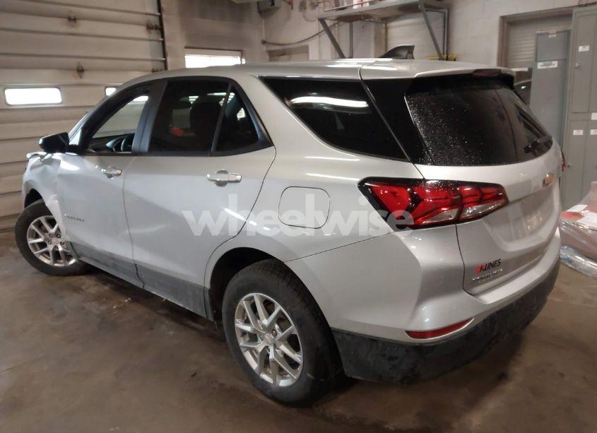 Photo 3 of 2022 Chevrolet Equinox AWD LS (VIN 3GNAXSEV7NS183856)