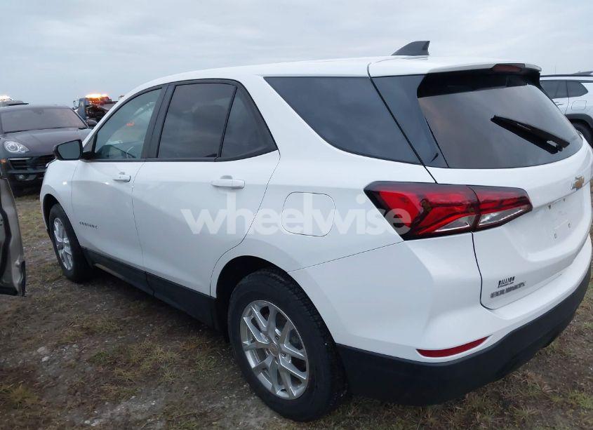 Photo 3 of 2022 Chevrolet Equinox AWD LS (VIN 3GNAXSEV7NS205936)