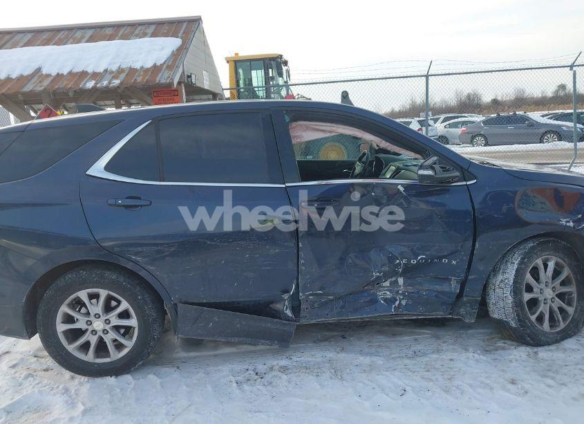 Photo 13 of 2018 Chevrolet Equinox LT (VIN 3GNAXSEV8JS558518)