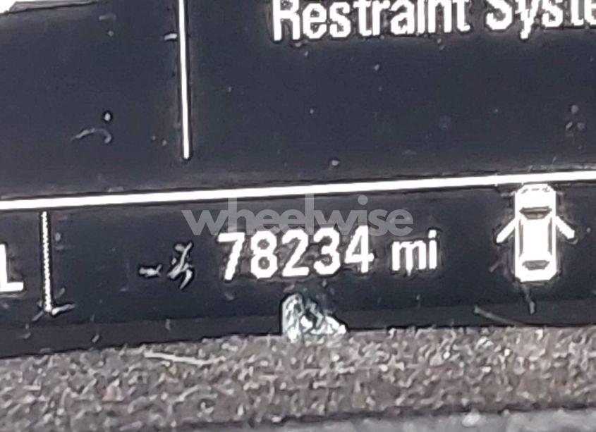 Photo 15 of 2018 Chevrolet Equinox LT (VIN 3GNAXSEV8JS558518)