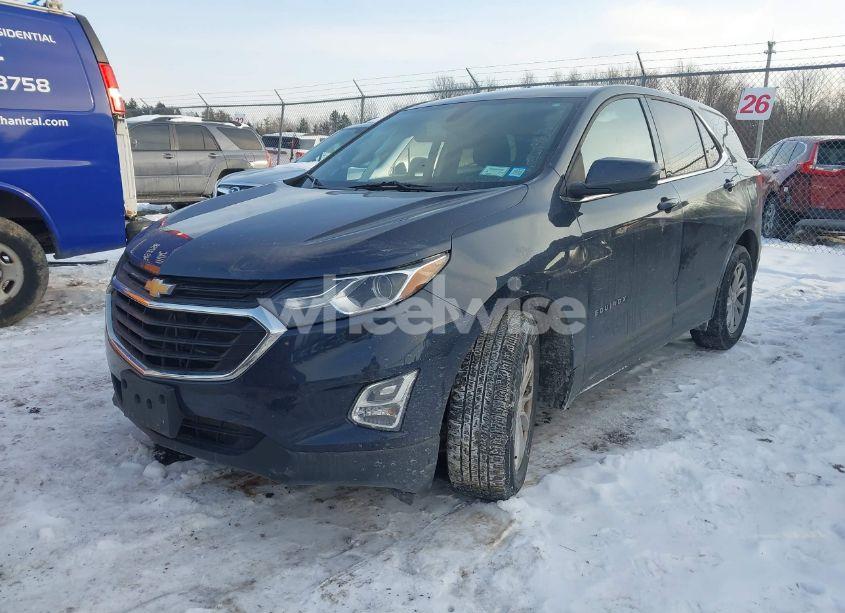 Photo 2 of 2018 Chevrolet Equinox LT (VIN 3GNAXSEV8JS558518)