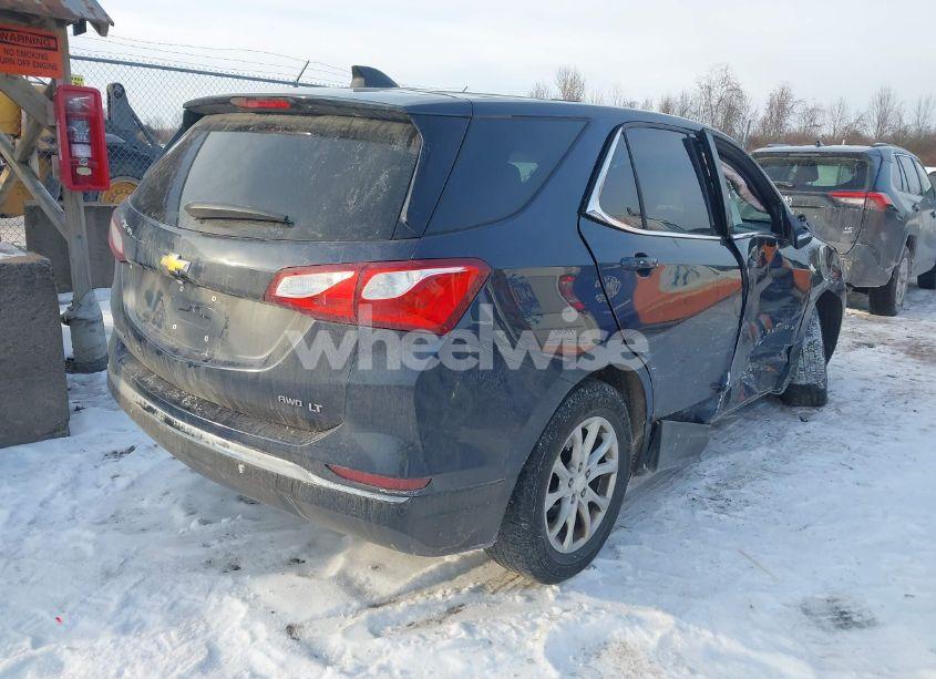 Photo 4 of 2018 Chevrolet Equinox LT (VIN 3GNAXSEV8JS558518)