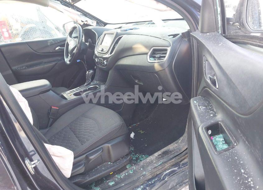 Photo 5 of 2018 Chevrolet Equinox LT (VIN 3GNAXSEV8JS558518)