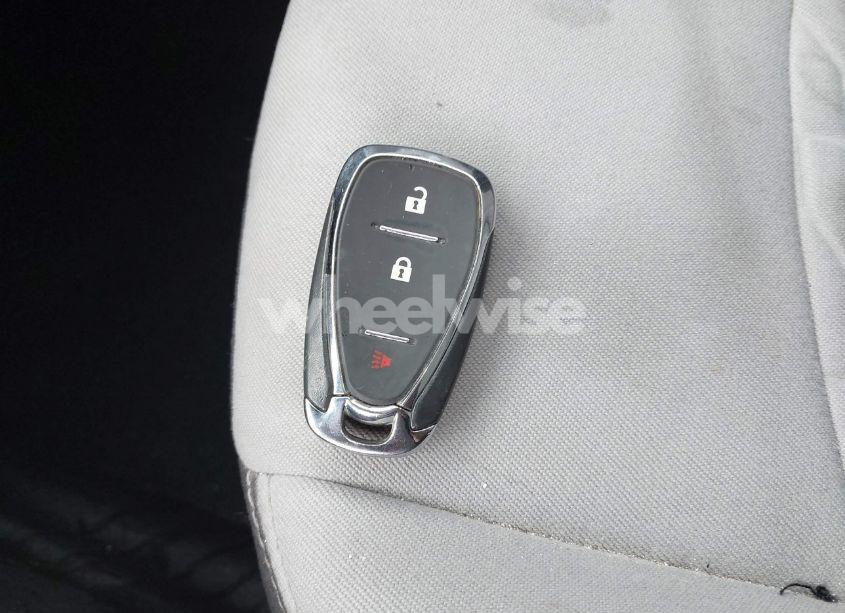 Photo 11 of 2019 Chevrolet Equinox LS (VIN 3GNAXSEV8KS632733)