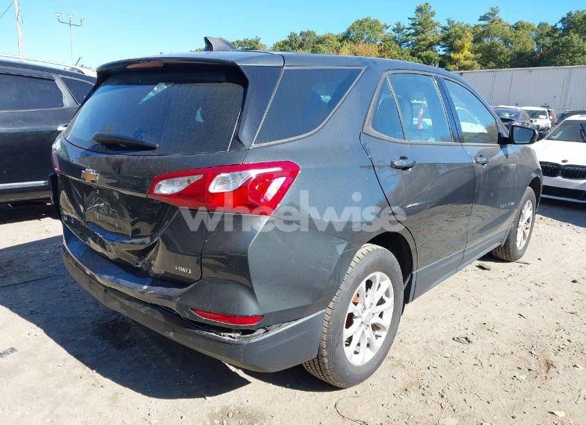 Photo 4 of 2019 Chevrolet Equinox LS (VIN 3GNAXSEV8KS660399)