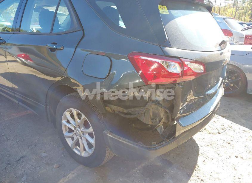 Photo 6 of 2019 Chevrolet Equinox LS (VIN 3GNAXSEV8KS660399)